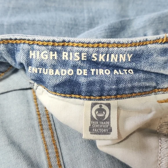 Woman's Universal Thread Jeans Size 00/24R - Picture 5 of 5